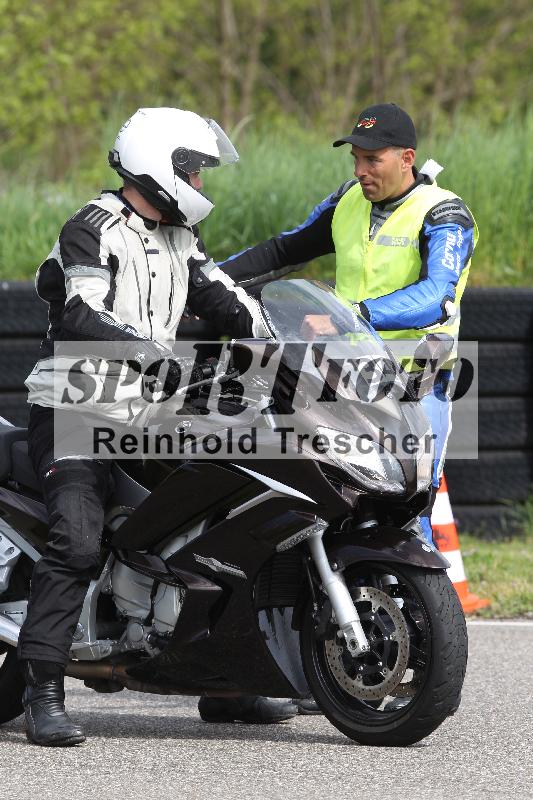 /Archiv-2025/10 23.04.2025 Cornu Master School ADR/gruen-vert/34